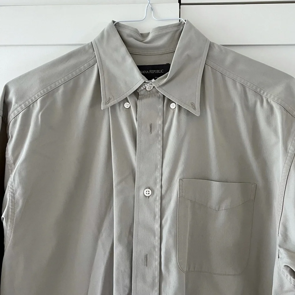 Banana Republic Khaki Tan Button Collar Shirt, sz M